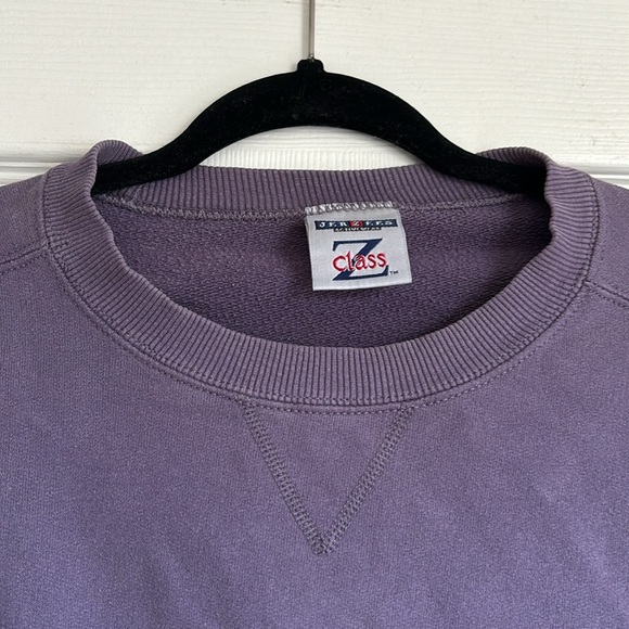 Vintage crop sweater in lilac / lavender from Z class. Loose fitting size M/L - Picture 2 of 2